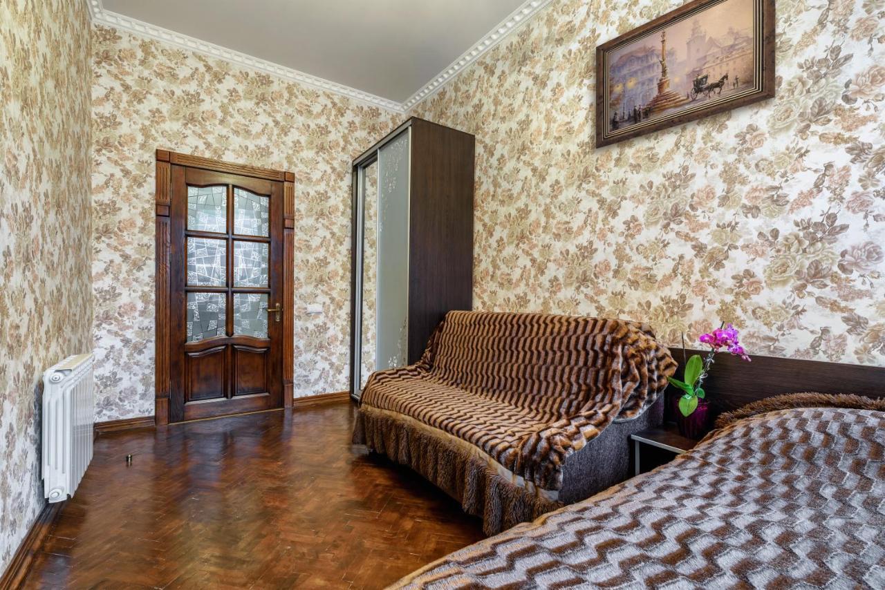 Apartamenty Polytehnichna Str. Lviv Extérieur photo